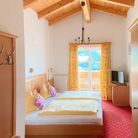 Elisabeth * Sankt Johann im Pongau